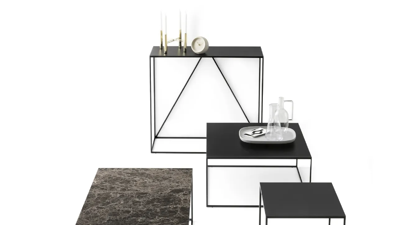 Mobile ingresso in tubo di metallo e piano in lamiera Thin di Calligaris