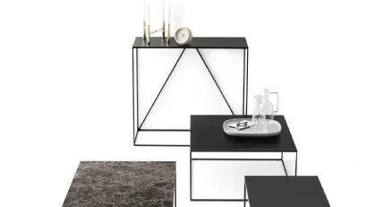Mobile ingresso in tubo di metallo e piano in lamiera Thin di Calligaris