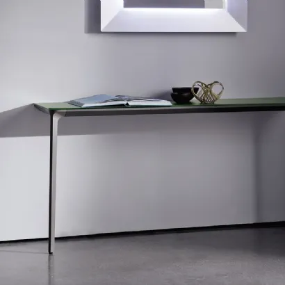 Consolle con piano in cristallo e base in acciaio verniciato Westin di Cattelan Italia