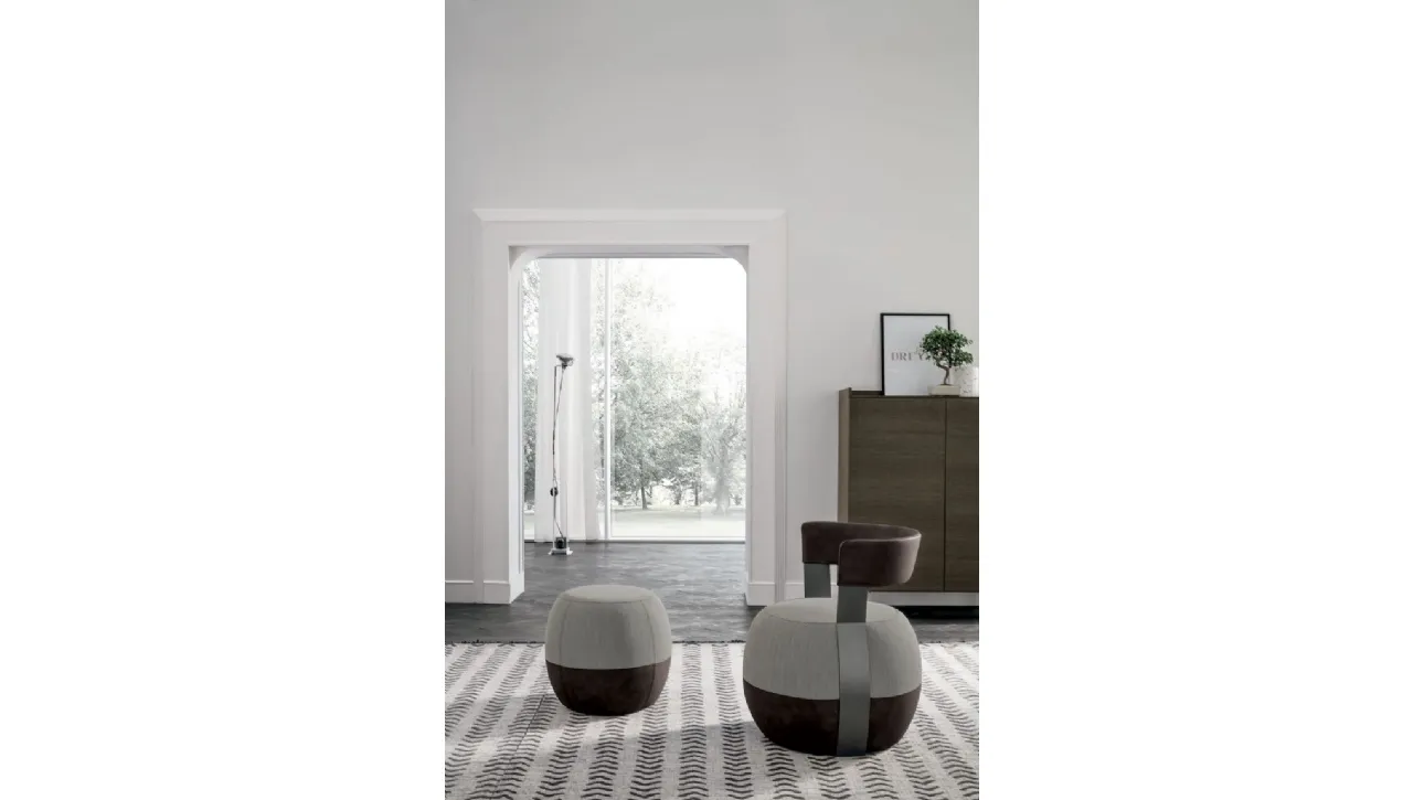 Poltrona Pouf Barrique rivestita ecopelle con schienale o senza di Tomasella