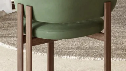 Sedia in pelle con base in legno Bay Wood Armchair di Nature Design