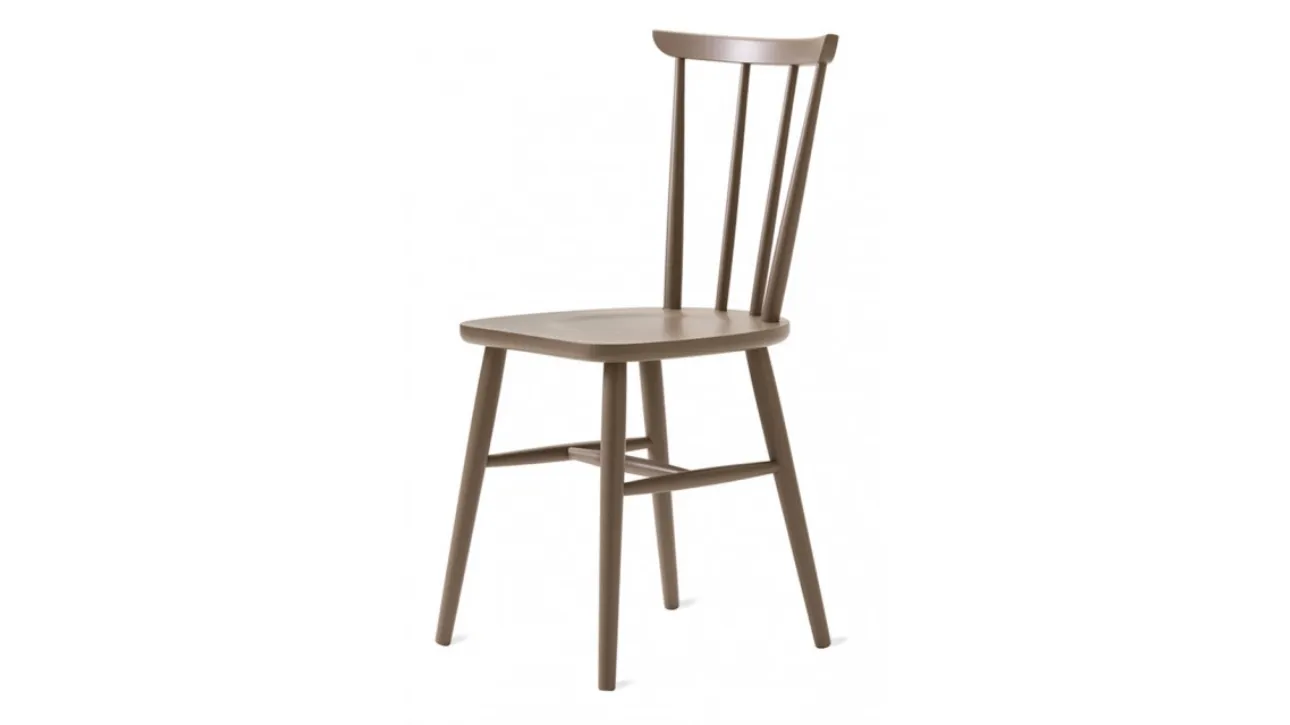 Sedia British in faggio verniciato di Veneta Cucine