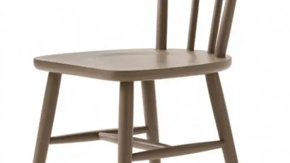 Sedia British in faggio verniciato di Veneta Cucine