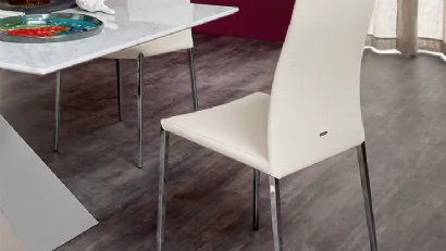 Sedia in ecopelle con struttura in acciaio Maya Flex ML di Cattelan Italia