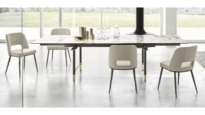 Sedia in tessuto con gambe in metallo Foyer di Calligaris