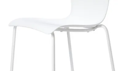 Sedia impilabile Glossy Pop con scocca in policarbonato e gambe in metallo di Veneta Cucine