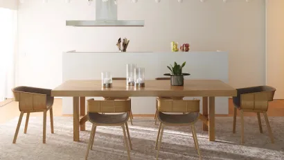 Sedia in rovere con seduta e schienale rivestiti in pelle Maritime Imbottita di Horm