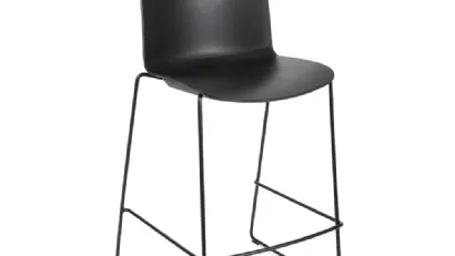 Sgabello Relief Sled Kitchen Stool con scocca in polipropilene e base in tondino di acciaio di Infiniti