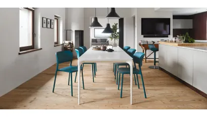 Sedia in poliuretano con struttura in metallo verniciato Sneak di Calligaris