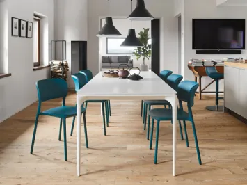 Sedia in poliuretano con struttura in metallo verniciato Sneak di Calligaris