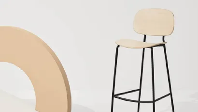 Sgabello Tondina Kitchen Stool in Rovere Naturale con telaio in acciaio di Infiniti