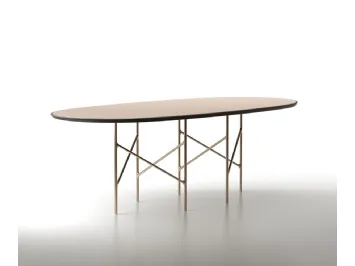 Tavolo Alexander Ovale con top in vetro retroverniciato e gambe in metallo di Horm