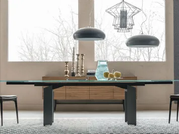 Tavolo allungabile in cristallo con gambe in acciaio Elan Drive di Cattelan Italia