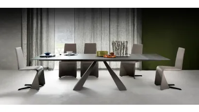 Tavolo allungabile con base in acciaio e piano in vetro verniciato graphite Eliot Drive di Cattelan Italia