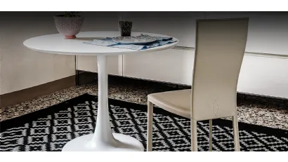 Tavolo rotondo in cristallo laccato bianco Hugo Bistrot di Cattelan Italia