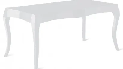 Tavolo Duna in legno laccato bianco o nero di Veneta Cucine