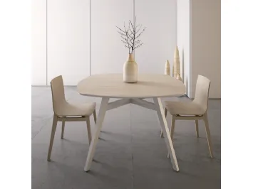 Tavolo in legno di faggio con piano stondato Emma di Infiniti
