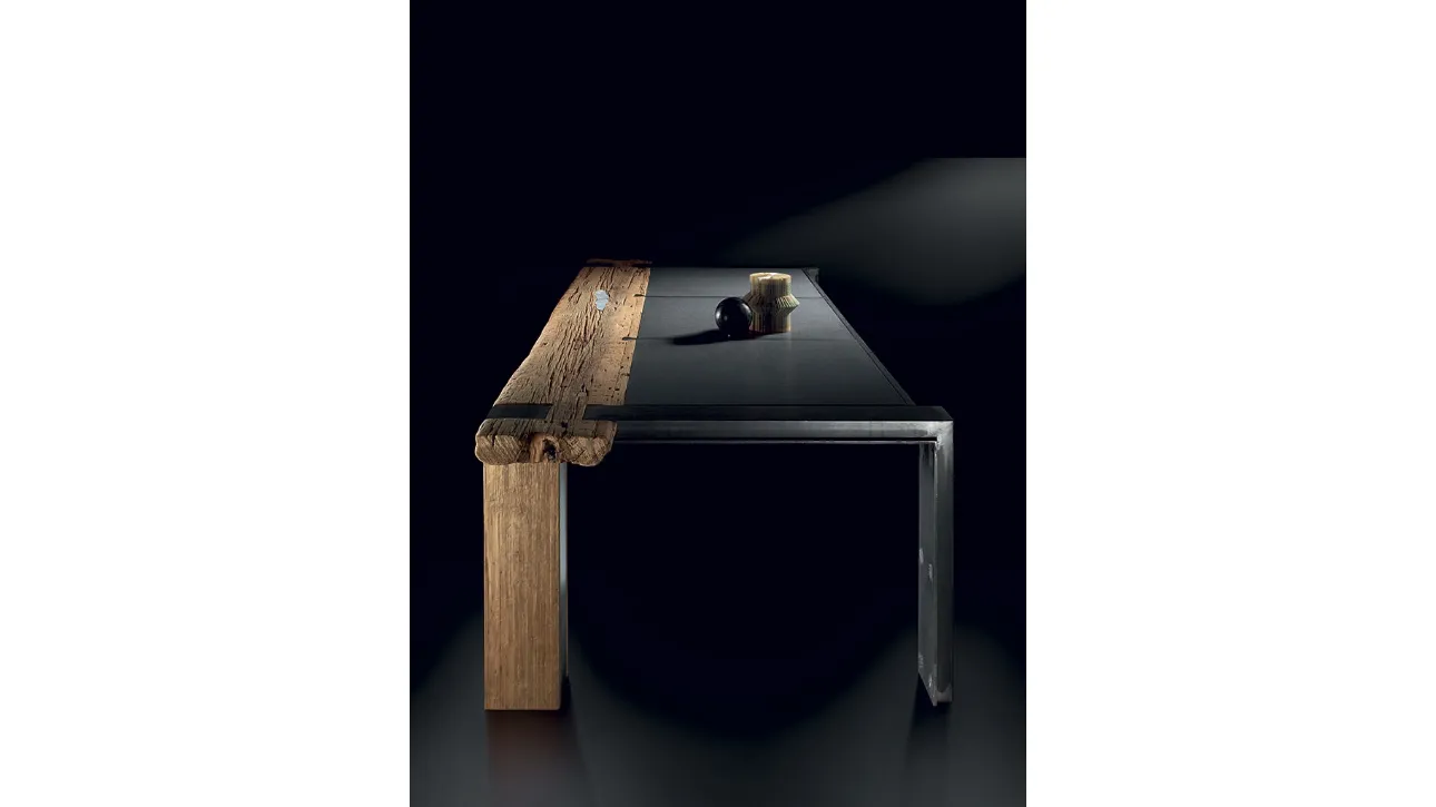 Tavolo in metallo e legno Etna di Nature Design