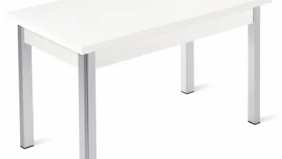 Tavolo Gallery con top in laminato e gambe in alluminio di Veneta Cucine