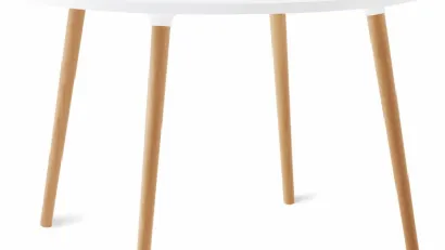 Tavolo Shangai con top in laminato e base in Faggio di Veneta Cucine