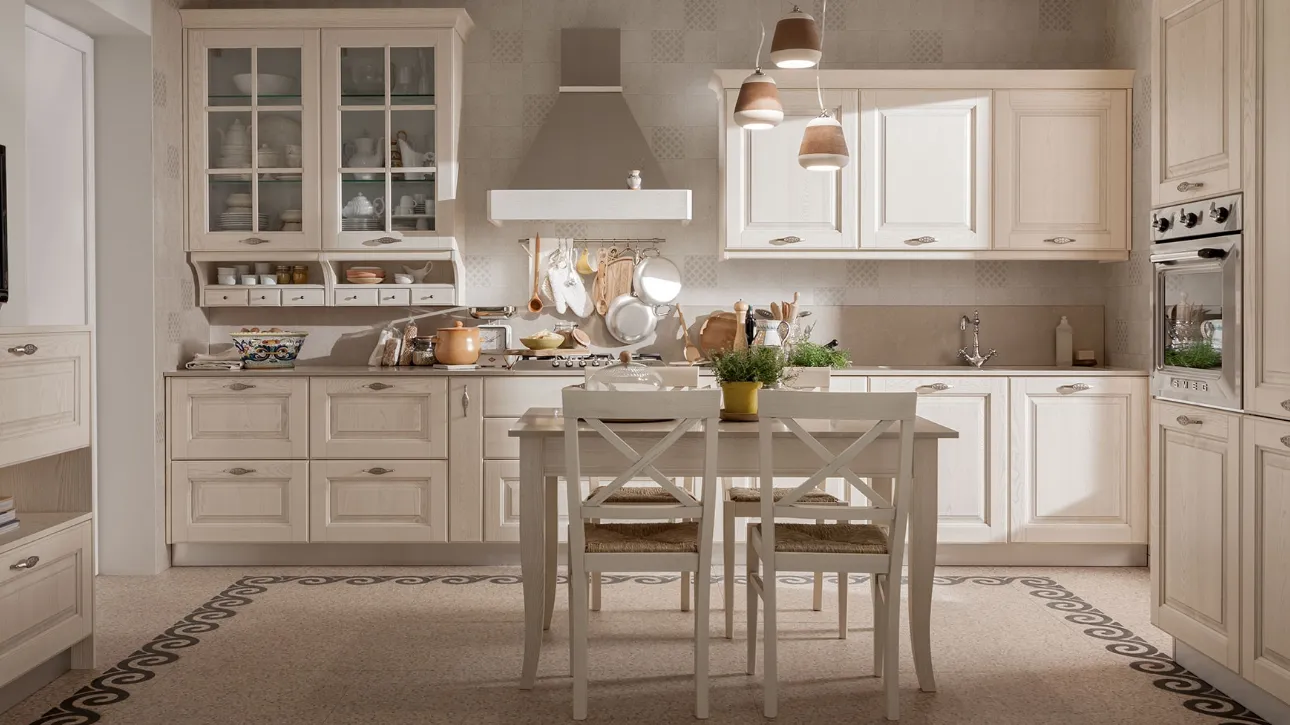 Cucina Classica lineare Memory in legno laccato Bianco antico di Veneta Cucine