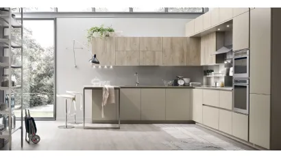 Cucina Moderna Lounge angolare con penisola in laccato Beige Ecru e Rovere Coloniale di Veneta Cucine