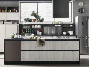 Cucina Moderna Start Time con isola in Play Rovere chiaro, Smart Antracite e Graffiato chiaro di Veneta Cucine