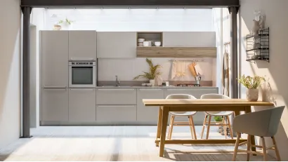Cucina Moderna Start Time lineare in finitura Graffiato scuro e Play Rovere scuro di Veneta Cucine