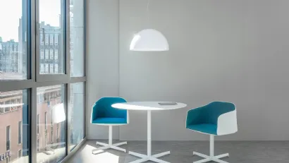 Tavolino rotondo in alluminio e acciaio Laja di Pedrali