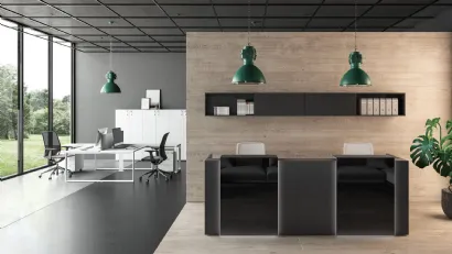 Reception a due postazioni in laccato con pannello frontale retroilluminato in vetro Funny 2019 04 di About Office